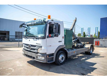Kamion vetëngarkues MERCEDES-BENZ Atego 1222