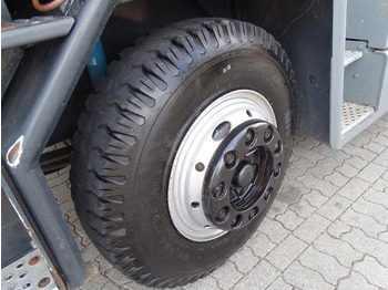 Traktor terminal Kalmar TTX182A - Strassenzulassung: foto 2