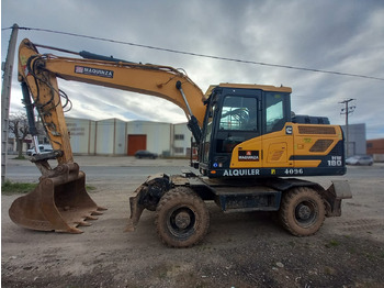 Ekskavator me goma HYUNDAI