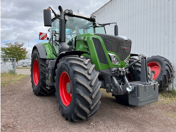 Traktor FENDT 826 Vario
