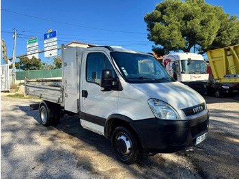 Kamioncine vetëshkarkuese IVECO Daily 35c12