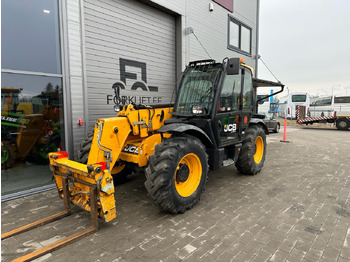 Ekskavator teleskopik JCB