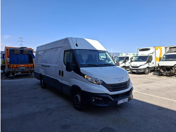 Furgon pasagjerësh IVECO Daily 35s16