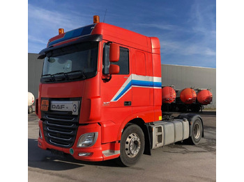 Gjysmë-kamion DAF XF 460