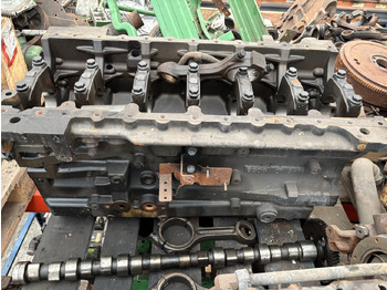 Motori dhe pjesë këmbimi JOHN DEERE
