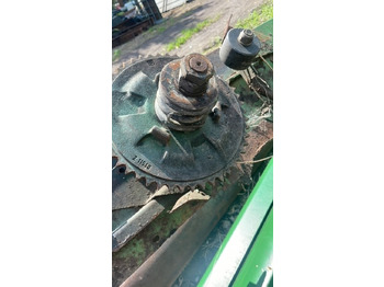 Friksion dhe pjesë këmbimi JOHN DEERE