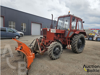 Traktor BELARUS