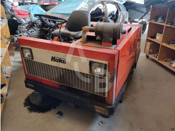 Makinë fshirëse për rrugët HAKO