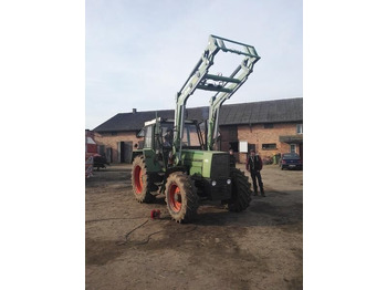 Ngarkues ballor për traktor METAL-TECHNIK