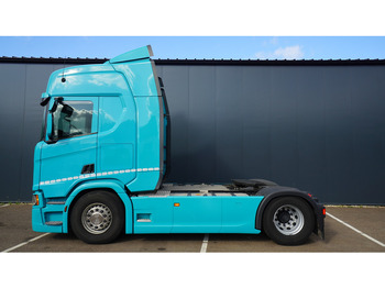 Gjysmë-kamion SCANIA R 450