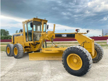 Makinë niveluese CATERPILLAR 140H