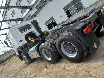 Gjysmë-kamion Sinotruk HOWO 371 Tractor: foto 4