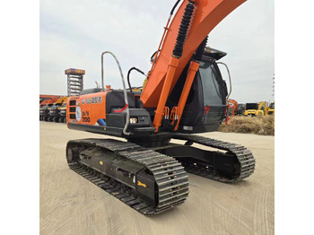 Ekskavator HITACHI ZX200