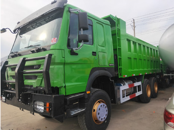 Kamion vetëshkarkues SINOTRUK HOWO