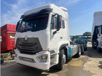 Gjysmë-kamion SINOTRUK HOWO