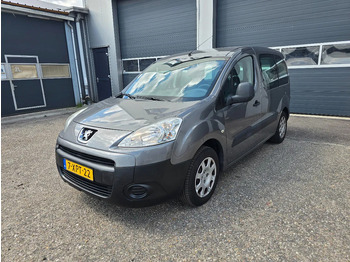 Veturë PEUGEOT
