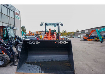 Fadrom me goma i ri Kubota R070 VARUSTELTU: foto 3