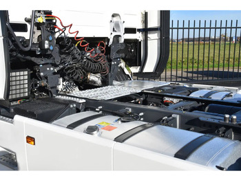 Gjysmë-kamion Scania S460 NGS 4x2NB - ONLY 112 TKM - FULL AIR - PARK. AIRCO - LEATHER SEATS - 2 x FUEL TANKS - LED LIGHTS - EXCELLENT CONDITION -: foto 4 Gjysmë-kamion Scania S460 NGS 4x2NB - ONLY 112 TKM - FULL AIR - PARK. AIRCO - LEATHER SEATS - 2 x FUEL TANKS - LED LIGHTS - EXCELLENT CONDITION -: foto 4