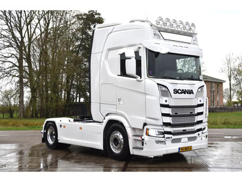 Gjysmë-kamion SCANIA S 660 V8