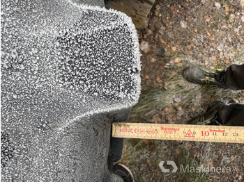 Rrota për Makineri ndërtimi Entreprenaddäck på fälg med dubbar: foto 3