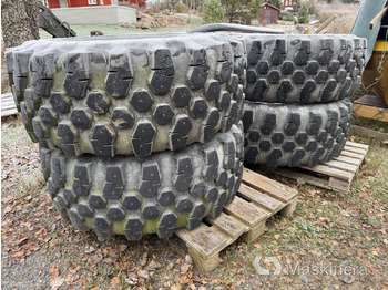 Rrota për Makineri ndërtimi Entreprenaddäck på fälg med dubbar: foto 4