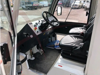 Mjet për tërheqjen e bagazheve MULAG COMET 4H: foto 4 Mjet për tërheqjen e bagazheve MULAG COMET 4H: foto 4