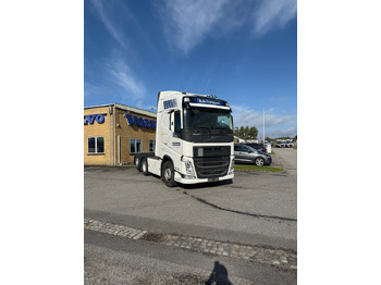 Gjysmë-kamion VOLVO FH 500