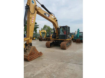 Ekskavator me zinxhirë CATERPILLAR 315D