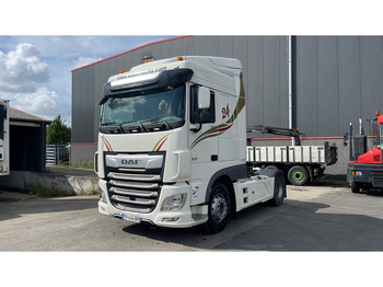 Gjysmë-kamion DAF XF 530