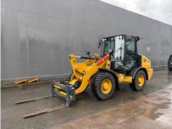 Fadrom me goma CATERPILLAR 906