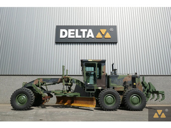 Makinë niveluese CATERPILLAR