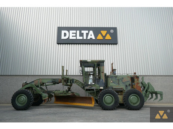 Makinë niveluese CATERPILLAR