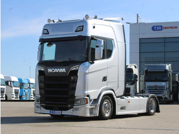 Gjysmë-kamion SCANIA S 520
