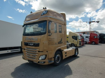 Gjysmë-kamion DAF XF 530
