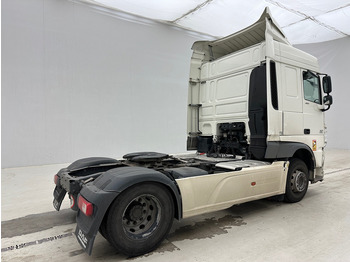 Gjysmë-kamion DAF XF 460 Space Cab: foto 5