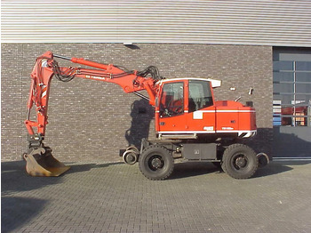 Ekskavator me goma TEREX