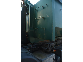 Kamion vetëshkarkues SCANIA P94     220: foto 4