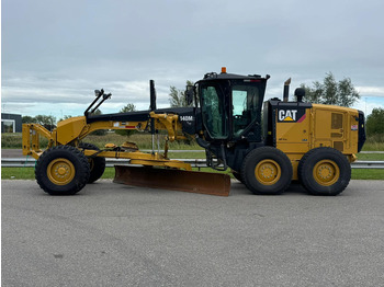 Makinë niveluese CATERPILLAR 140M