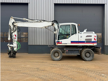 Ekskavator me goma VOLVO EW160D