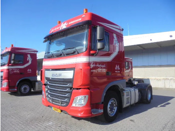 Gjysmë-kamion DAF XF 440