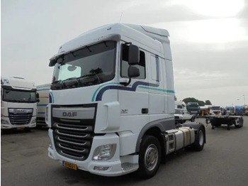 Gjysmë-kamion DAF XF 440