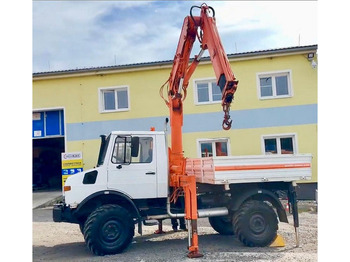 Kamion vetëshkarkues UNIMOG