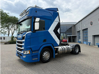 Gjysmë-kamion SCANIA R 410