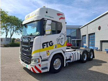 Gjysmë-kamion SCANIA R 650