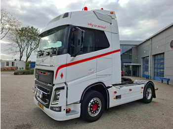 Gjysmë-kamion VOLVO FH