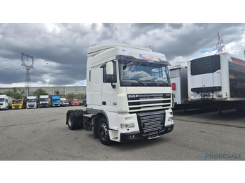 Gjysmë-kamion DAF XF 105 460