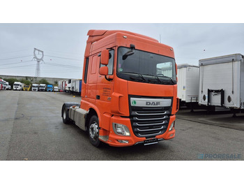 Gjysmë-kamion DAF XF 460