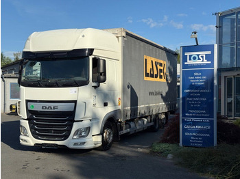 Kamion me tendë DAF XF 440