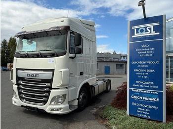 Gjysmë-kamion DAF XF 460