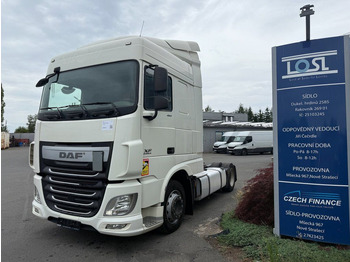 Gjysmë-kamion DAF XF 460